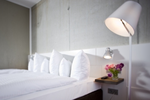 Factory hotel zimmer 001